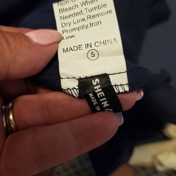 SHEIN Women's Scalloped V-neck Tunic - Picture 12 of 12